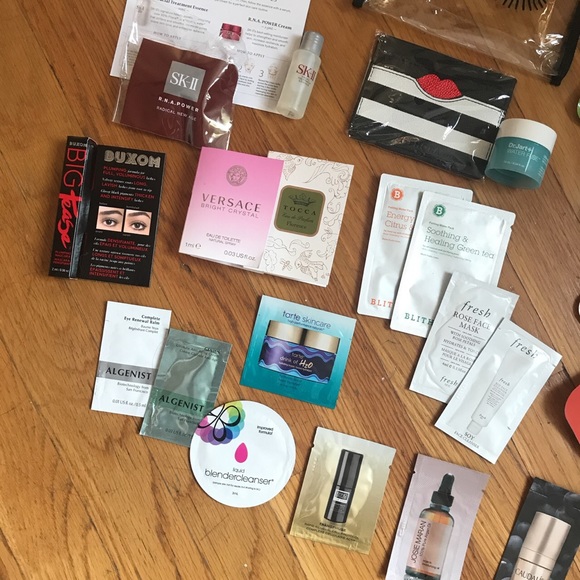 Skincare + Makeup samples - Picture 3 of 3